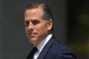 अमेरिकी राष्ट्रपति के बेटे हंटर बाइडेन की बढ़ी मुश्किलें, कर संबंधी नौ आरोपों में लगाया गया अभियोग 