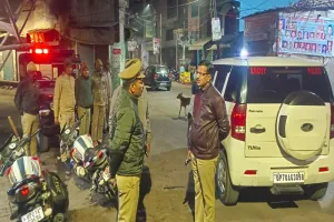 मुरादाबाद : पुलिस ने चलाया चेकिंग अभियान, अधिकारियों ने जांची गश्त