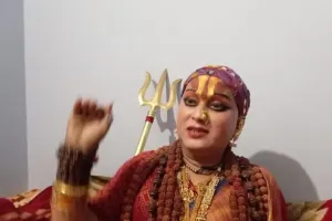 मथुरा: पुलिस ने किन्नर अखाड़ा की महामंडलेश्वर को किया नजरबंद, शाही ईदगाह पर जाकर जताना चाहती थीं विरोध 