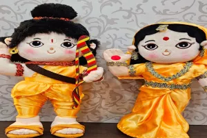 अब उपहार में भी दे सकेंगे रामलला और सीता माता की जोड़ी वाला खिलौना