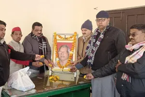 मुरादाबाद: जयंती पर कर्पूरी ठाकुर को किया याद, पदचिन्हों पर चलने का संकल्प