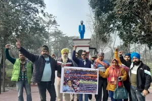 रुद्रपुर: EVM के विरोध में भारत मुक्ति मोर्चा के पदाधिकारियों का प्रदर्शन