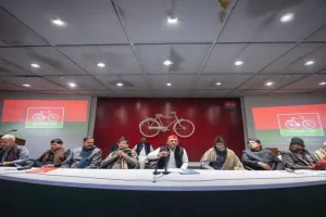 2024 को लेकर अखिलेश यादव की बड़ी बैठक, विधायकों-वरिष्ठ नेताओं संग बनाई ये रणनीति