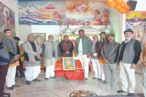 पराक्रम दिवस : जयंती पर याद किए गए नेताजी सुभाष चंद्र बोस, दी पुष्पांजलि 