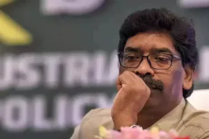 कहां गए हेमंत सोरेन?, ED दिल्ली स्थित आवास पर डाली रही डेरा... BJP ने बताया फरार