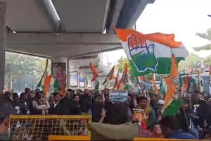 लखनऊ: विधानसभा घेरने निकले कांग्रेस कार्यकर्ता, असम में Rahul Gandhi को रोकने के विरोध में किया जमकर प्रदर्शन