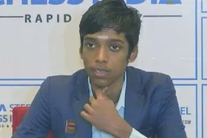 R Praggnanandhaa: प्रज्ञानानंद ने वर्ल्ड चैम्पियन ड‍िंग लीरेन को धूल चटाई, सचिन तेंदुलकर ने दी बधाई