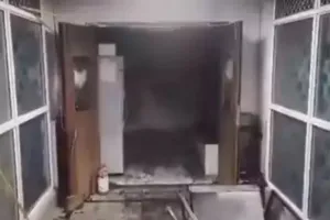 दिल्ली: एम्स में सुबह लगी आग, फाइल और रिकॉर्ड खाक