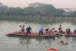 वडोदरा: तालाब में नाव पलटने से 14 छात्र समेत दो शिक्षकों की मौत, नाव की क्षमता 14 लोगों की और बैठे थे 27 से आधिक