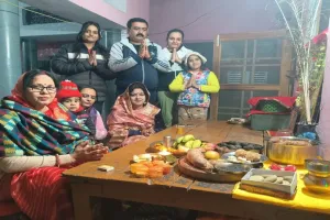 बहराइच: पुत्रों की दीर्घायु के लिए माताओं ने रखा सकट चौथ का निर्जला व्रत, शकरकंद, गुड और तिल के लड्डू भगवान गणेश को चढ़ाया