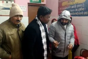 Farrukhabad News: झोलाछाप के इलाज से बच्चे की मौत… परिजनों ने सीएमओ से की शिकायत