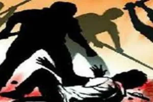 मुरादाबाद: अगवानपुर में पड़ोसी की गिरा दी दीवार, लाठी-डंडों से पीटा