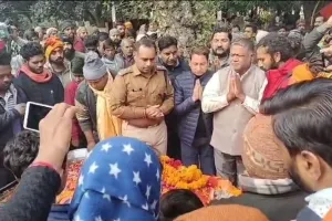 खटीमा: पुजारी हरिगिरि महाराज को भारामल मंदिर परिसर में दी गई समाधि, कल हुई थी निर्मम हत्या