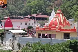 गरमपानी: कैंची में अतिक्रमण से खतरे में श्रद्धालुओं की जिंदगी 