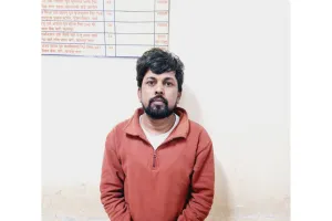 Religion Conversion: नाबिर से कुणाल बनकर छात्रा को प्रेम जाल में फंसाया, दुष्कर्म कर बनाया अश्लील वीडियो... आरोपी शादीशुदा भी निकला