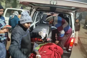 मुरादाबाद: स्मार्ट सिटी परियोजना का कार्य कर रहे चार मजदूरों को लगा करंट, एक गंभीर