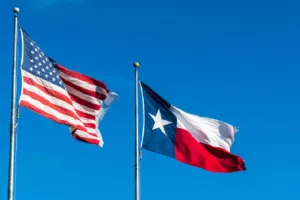 रियो ग्रांडे नदी में डूबने से प्रवासियों की मौत, टेक्सास-अमेरिकी प्रशासन के बीच घुसपैठ को लेकर बढ़ा विवाद 