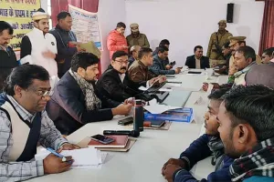 अंबेडकरनगर: मजाक बनकर रह गया संपूर्ण समाधान दिवस कार्यक्रम!, 359 शिकायतों में हो पाया मात्र 21 का निस्तारण