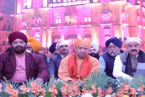 दिव्य महापुरुष थे गुरु गोविंद सिंह जी, खालसा पंथ बना मुगल साम्राज्य के पतन का कारण: सीएम योगी  