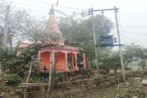 रायबरेली: पिछले तीन दिन से बिजली को तरस रही डेढ़ हजार की आबादी, जिम्मेदार बने उदासीन, लोगों में रोष 