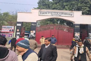 सुलतानपुर: गिरफ्तारी वारंट के बाद भी कोर्ट में नहीं आये पूर्व विधायक समेत अन्य आरोपी 