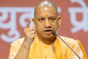 योगी सरकार ने फिर चलाई 'तबादला एक्सप्रेस', इन अधिकारियों को किया गया इधर से उधर, जानें नाम