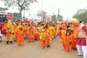 राममय हुआ संतकबीरनगर!, सड़क पर राम बने बच्चों को देखकर नतमस्तक हुए लोग, की पुष्पवर्षा, देखें विहंगम PHOTOS