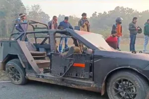 देहरादून: ऋषिकेश में सड़क हादसे में दो रेंजरों सहित 4 की मौत