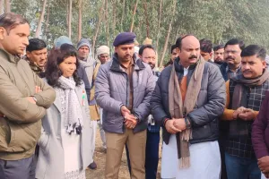 शाहजहांपुर: एक साथ उठीं अर्थियां, बहगुल नदी किनारे जलीं चिताएं, सांसद और विधायक भी पहुंचे गांव 