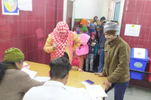 रामपुर: खूंखार कुत्तों ने 50 लोगों को बनाया शिकार, रेबीज लगवाने के लिए लगी भीड़