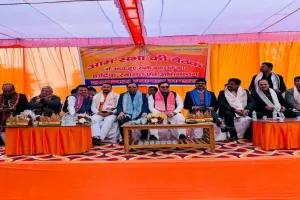 लखनऊ : व्यापारियों ने बैठक कर गिनाई समस्या, कहा- त्योहार आते ही जागता है खाद्य सुरक्षा विभाग