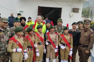 Auraiya: शहर पहुंची एनसीसी की मेगा साइक्लोथोन रैली; 'नारी शक्ति' का नारा किया बुलंद, पीएम Narendra Modi करेंगे फ्लेगिंग... 