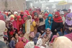 Kannauj: सर्राफा कारोबारी की लूट के बाद बदमाशों ने गोली मारकर की थी हत्या... गम बर्दाशत न कर सकी मंगेतर, फांसी लगाकर की आत्महत्या