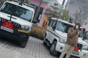 पीलीभीत: डबल मर्डर में संदिग्ध को धर ले गई उत्तराखंड पुलिस, दिनभर एसपी सिटी ने डाला था डेरा, अब जिम्मेदार साधे चुप्पी