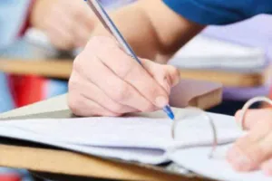 बरेली कॉलेज दो बार मिड टर्म में उपस्थित न होने पर नहीं मिलेगा मौका