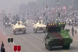 Republic Day 2024: कर्तव्य पथ पर परेड शुरू, राज्यों और केंद्रशासित प्रदेशों की कुल 16 झांकियां ले रही हैं भाग 