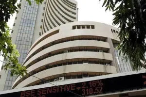 सेंसेक्स शुरुआती कारोबार में 272 अंक टूटा, निफ्टी में भी गिरावट  