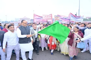 World cancer day : लखनऊ में डिप्टी सीएम ब्रजेश पाठक ने कैंसर जागरूकता रैली को किया रवाना