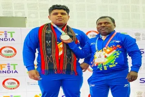 अयोध्या: लिंकन सिंह ने अवध विवि को दिलाया सिल्वर मेडल