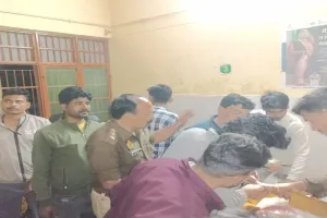 Bahraich accidents : सड़क हादसों के नाम रहा शुक्रवार, दो सिपाही समेत आठ घायल