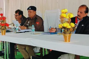 UP Police recruitment exam : सॉल्वर गैंग्स पर है पुलिस की कड़ी नजर, जैमर समेत कई सुरक्षा उपकरणों से होगी निगरानी 