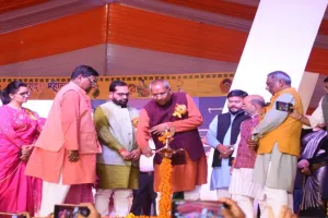 बहराइच महोत्सव हुआ रंगारंग शुभारम्भ: बोले मंत्री संजय निषाद- युवा पीढ़ी को जिले की सांस्कृतिक और धार्मिक स्थिति की होगी जानकारी