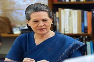 सोनिया ने भावुकता भरा पत्र लिख रायबरेली से जताया गहरा नाता, इशारों में प्रियंका के दावेदारी दिया संदेश