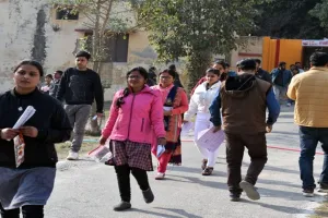 सीतापुर: सामान्य अध्ययन के प्रश्नों ने परीक्षर्थियों को उलझाया, 9319 ने छोड़ी परीक्षा 