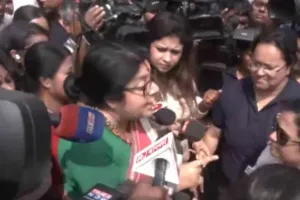 बंगाल : BJP के महिला प्रतिनिधिमंडल को संदेशखाली जाने से पुलिस ने कोलकाता में ही रोका