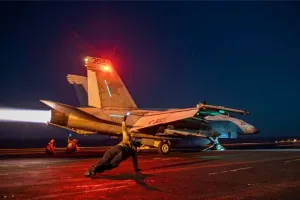 अमेरिका और ब्रिटेन ने यमन में हूती विद्रोहियों के 18 ठिकानों पर किए हमले 