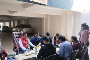 Kanpur Nagar Nigam ने छुट्टी के दिन भी खोला कार्यालय...एक करोड़ रुपये से ज्यादा की टैक्स वसूली हुई...