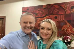 ऑस्ट्रेलियाई PM एंथनी अल्बनीज ने की पार्टनर से सगाई, बेहद खास है इंगेजमेंट रिंग...जोडी हेडन बोलीं- यह पल बहुत खास 