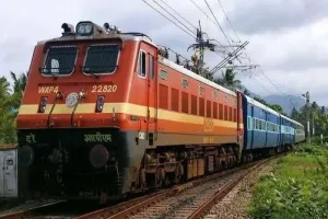 मुरादाबाद : रेलवे के दावे हवा हवाई, यात्रियों की योजना धराशायी