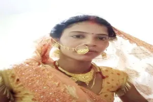 गोंडा: दहेज में कार नहीं मिली तो विवाहिता को मारकर फंदे से लटकाया, पति समेत दो पर केस दर्ज